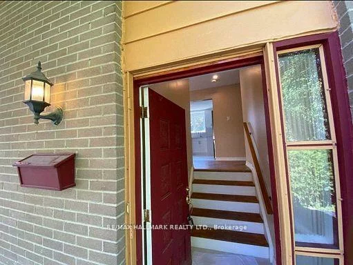 331, Roywood, Central Newmarket, Newmarket