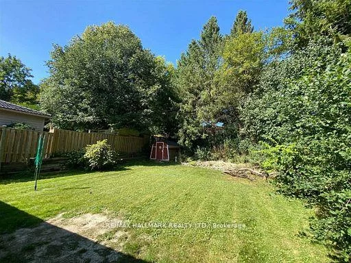 331, Roywood, Central Newmarket, Newmarket