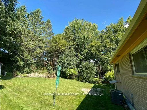 331, Roywood, Central Newmarket, Newmarket