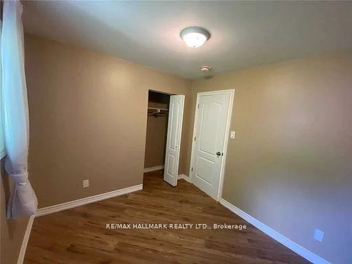 331, Roywood, Central Newmarket, Newmarket