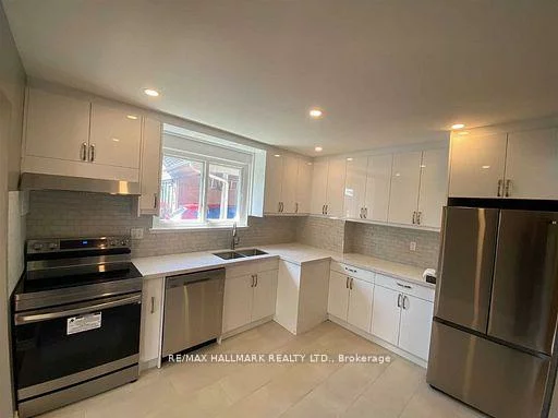 331, Roywood, Central Newmarket, Newmarket