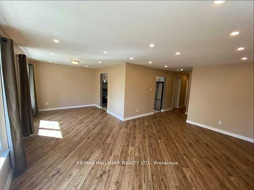 331, Roywood, Central Newmarket, Newmarket