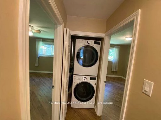 331, Roywood, Central Newmarket, Newmarket