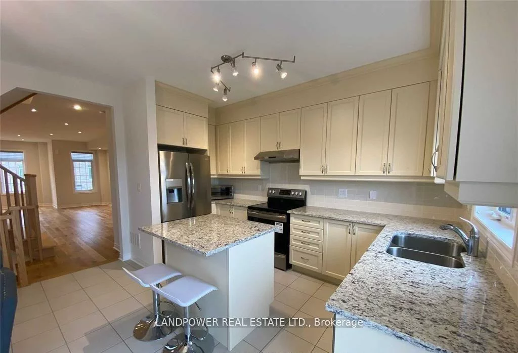 107, Gordon, Gorham-College Manor, Newmarket