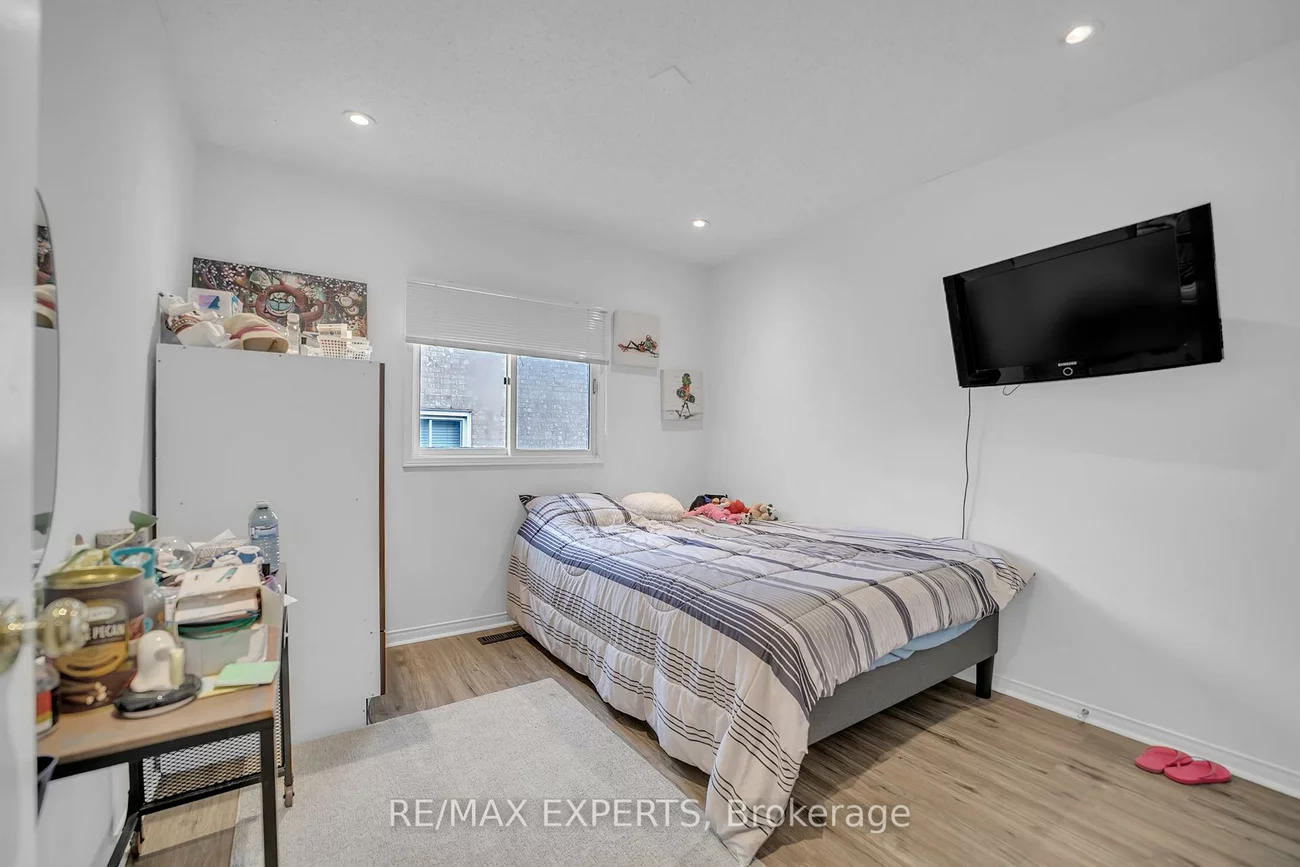 36, Savage, Armitage, Newmarket