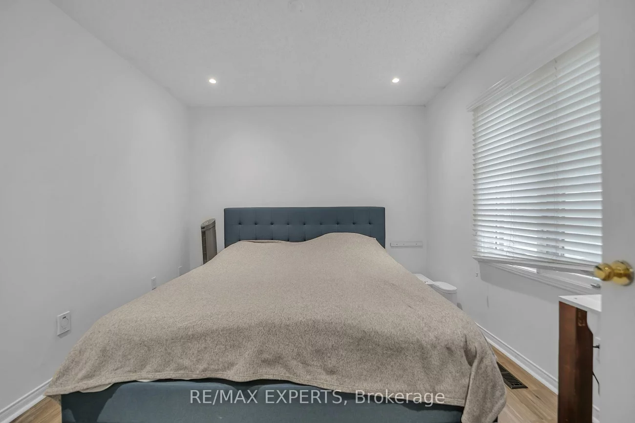 36, Savage, Armitage, Newmarket