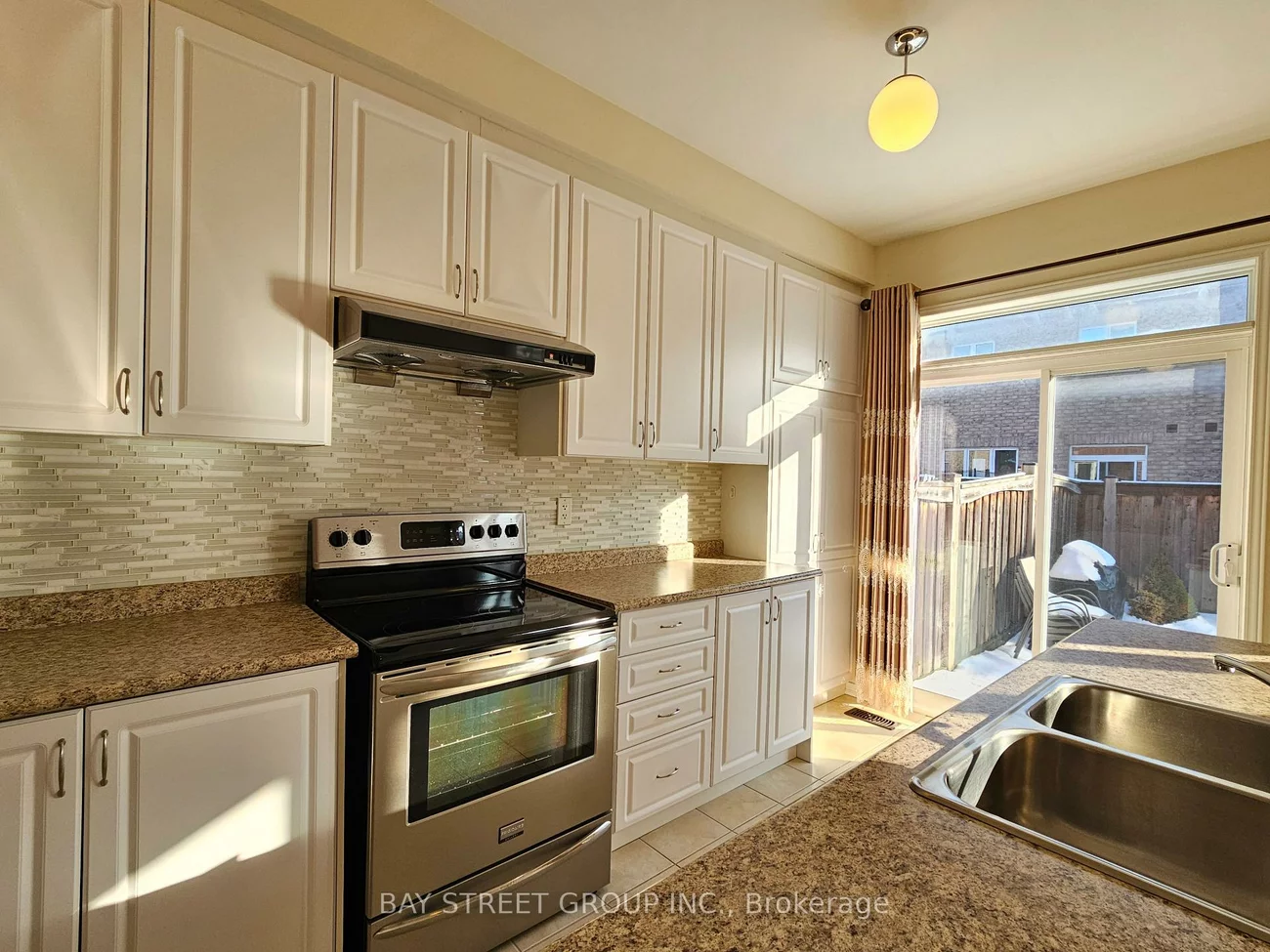 1275, Blencowe, Stonehaven-Wyndham, Newmarket