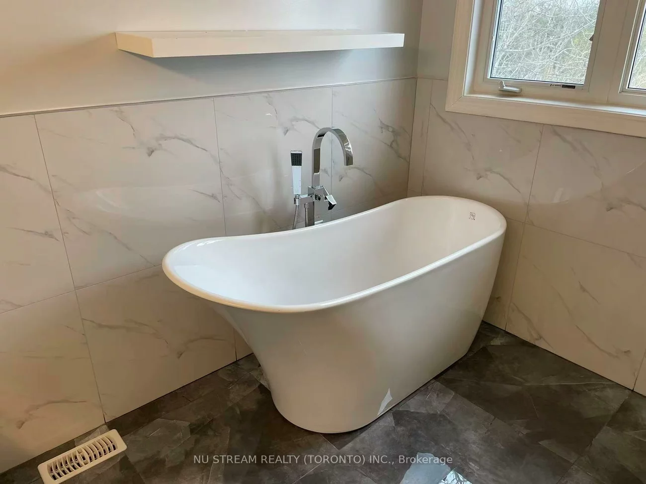 214, Karl Rose, Woodland Hill, Newmarket