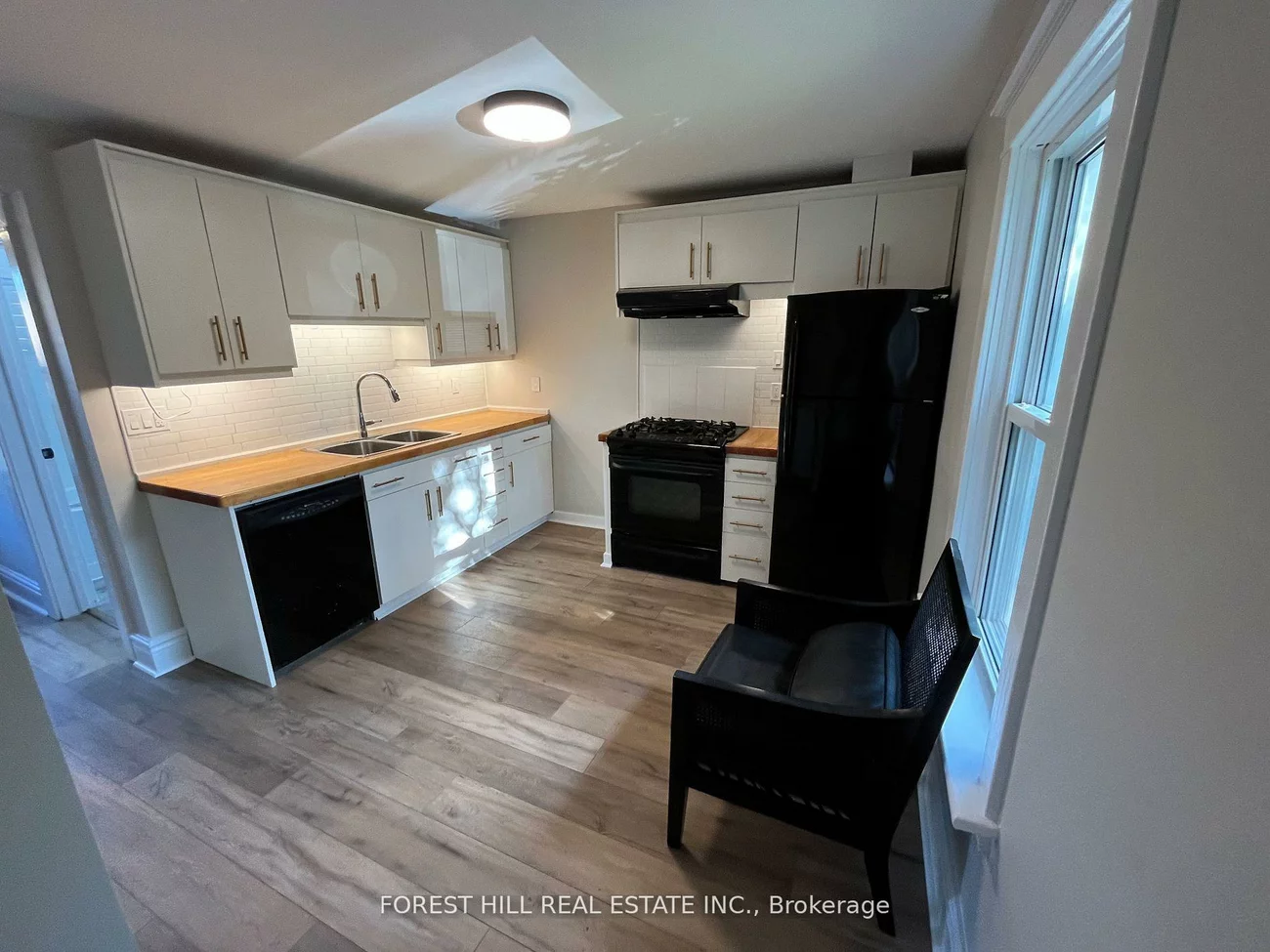 324, Andrew, Central Newmarket, Newmarket