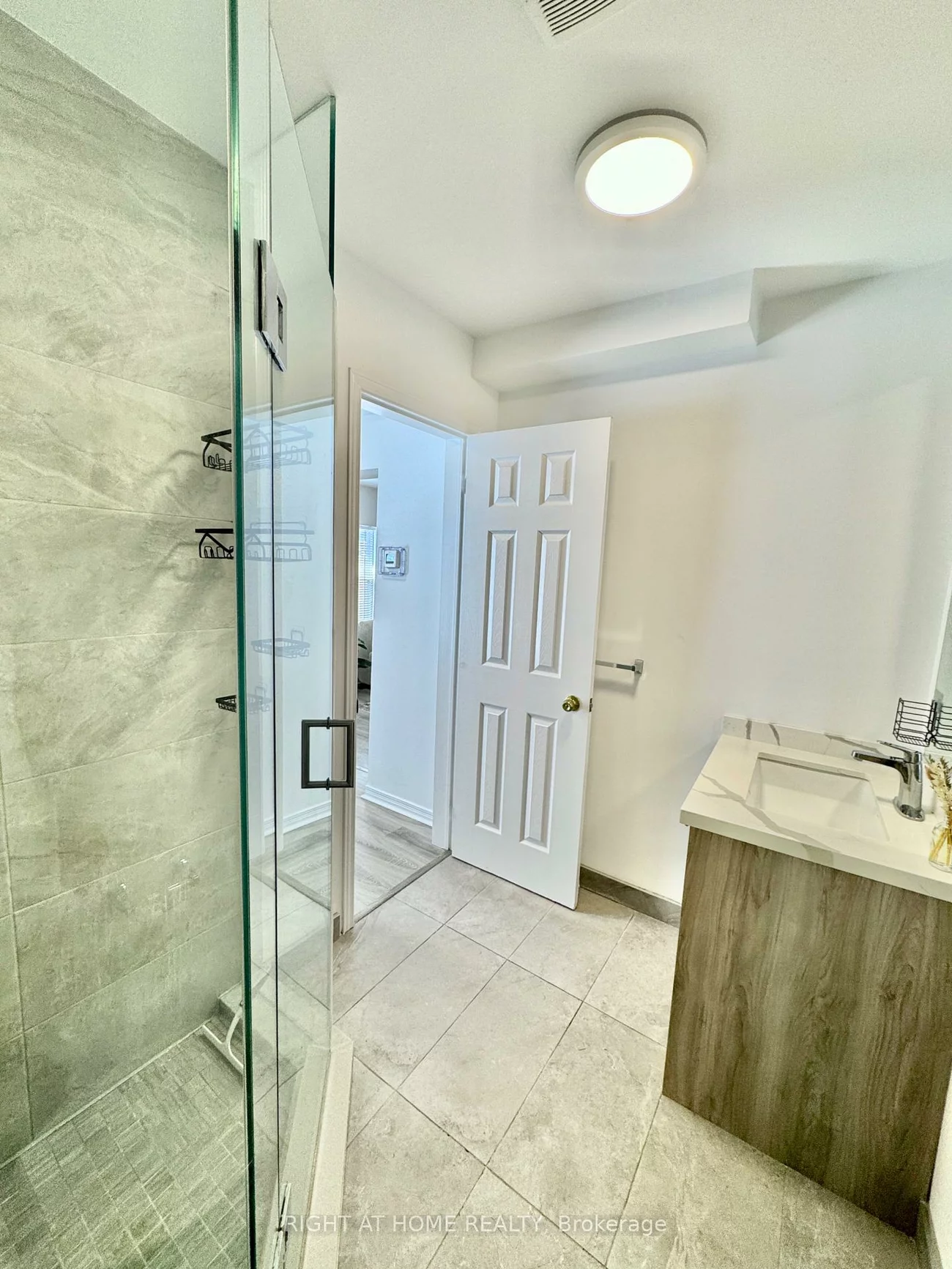 469, Queen, Central Newmarket, Newmarket