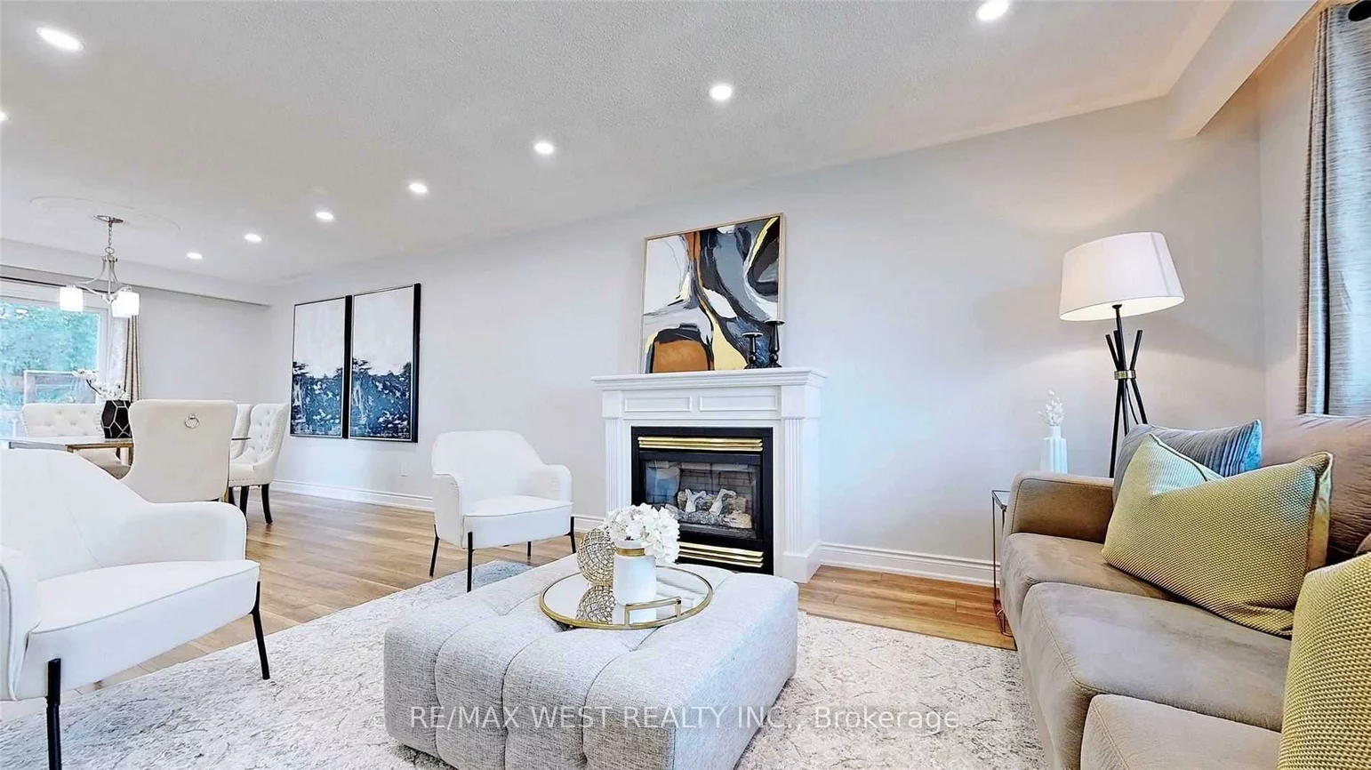 360, Dixon, Central Newmarket, Newmarket