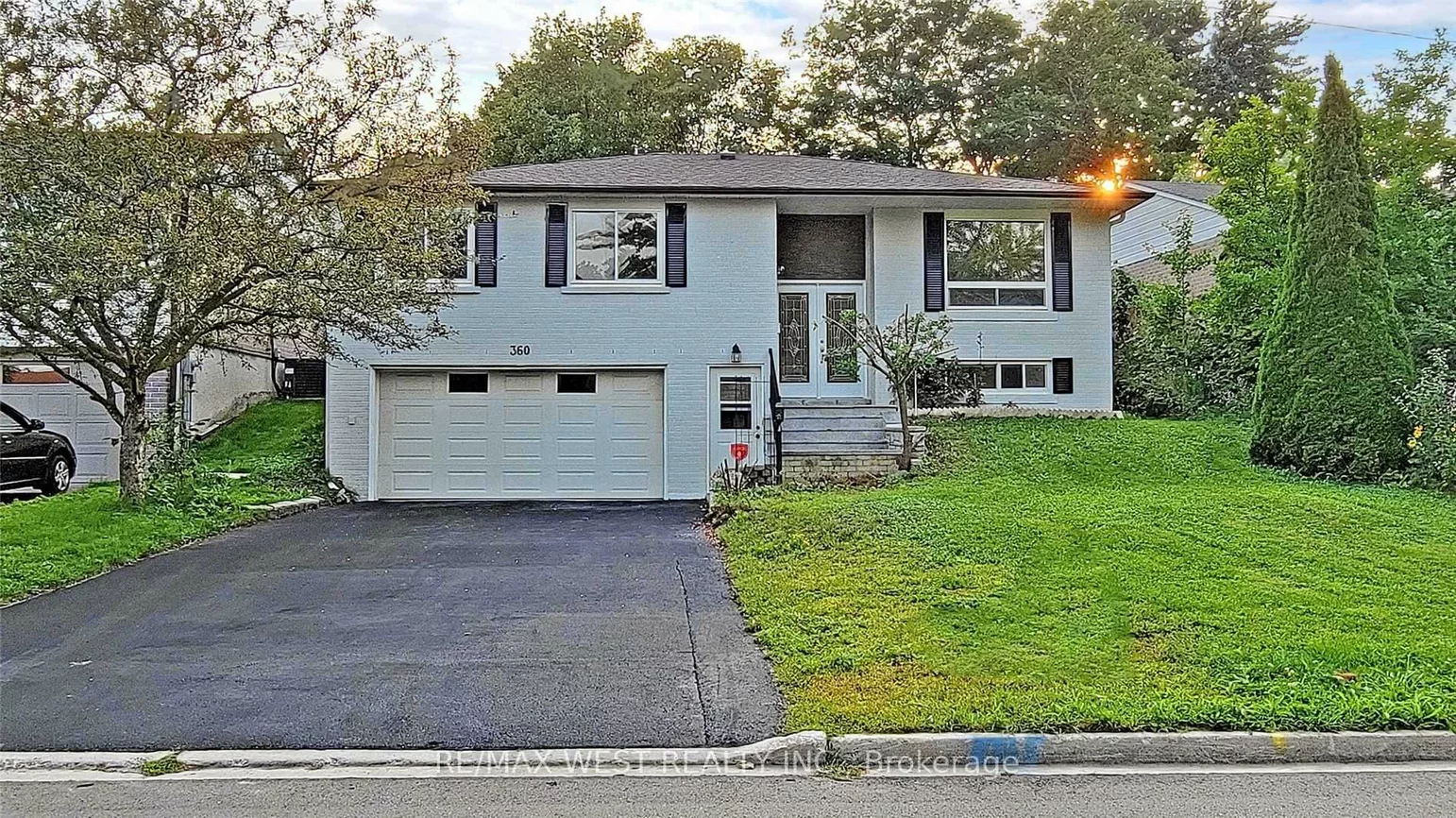 360, Dixon, Central Newmarket, Newmarket