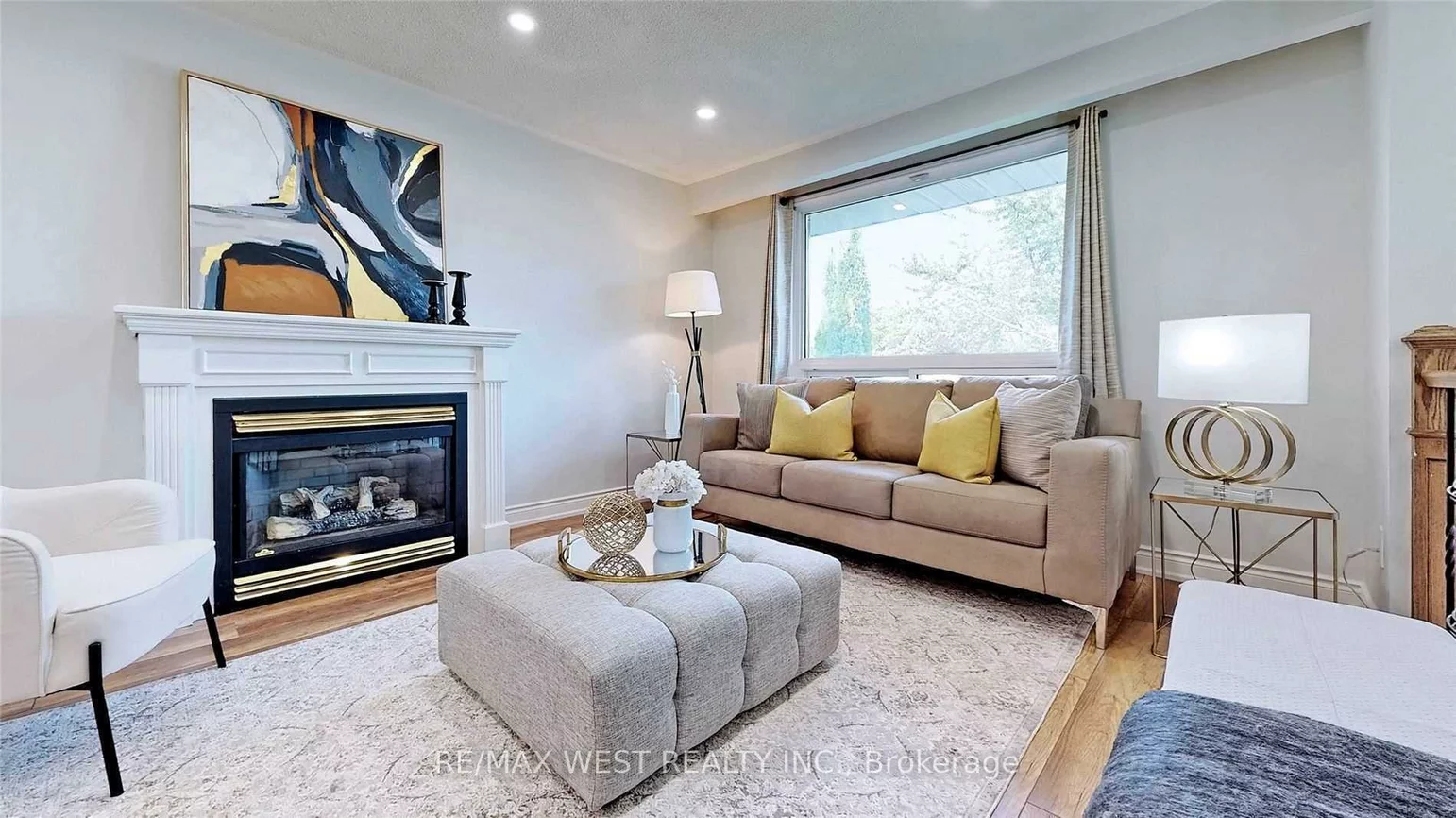 360, Dixon, Central Newmarket, Newmarket