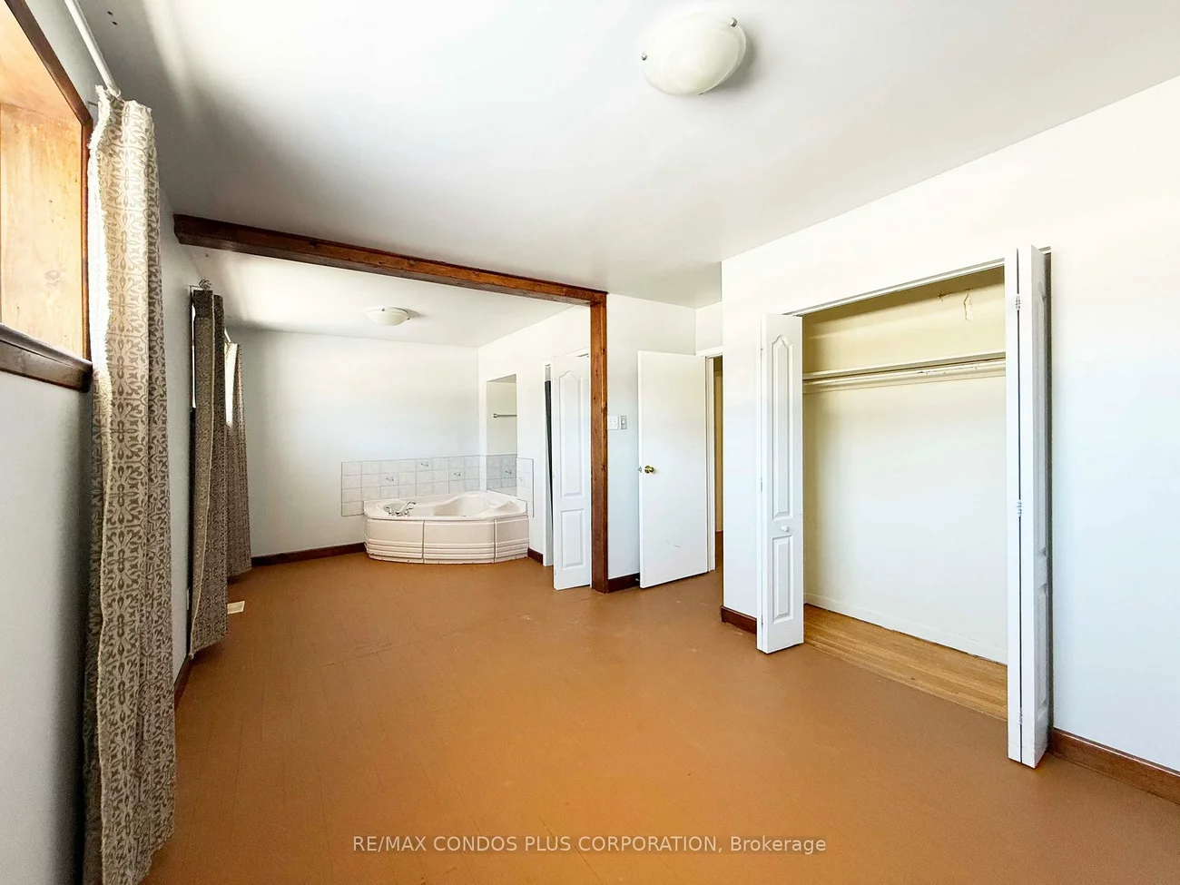 105, Park, Central Newmarket, Newmarket