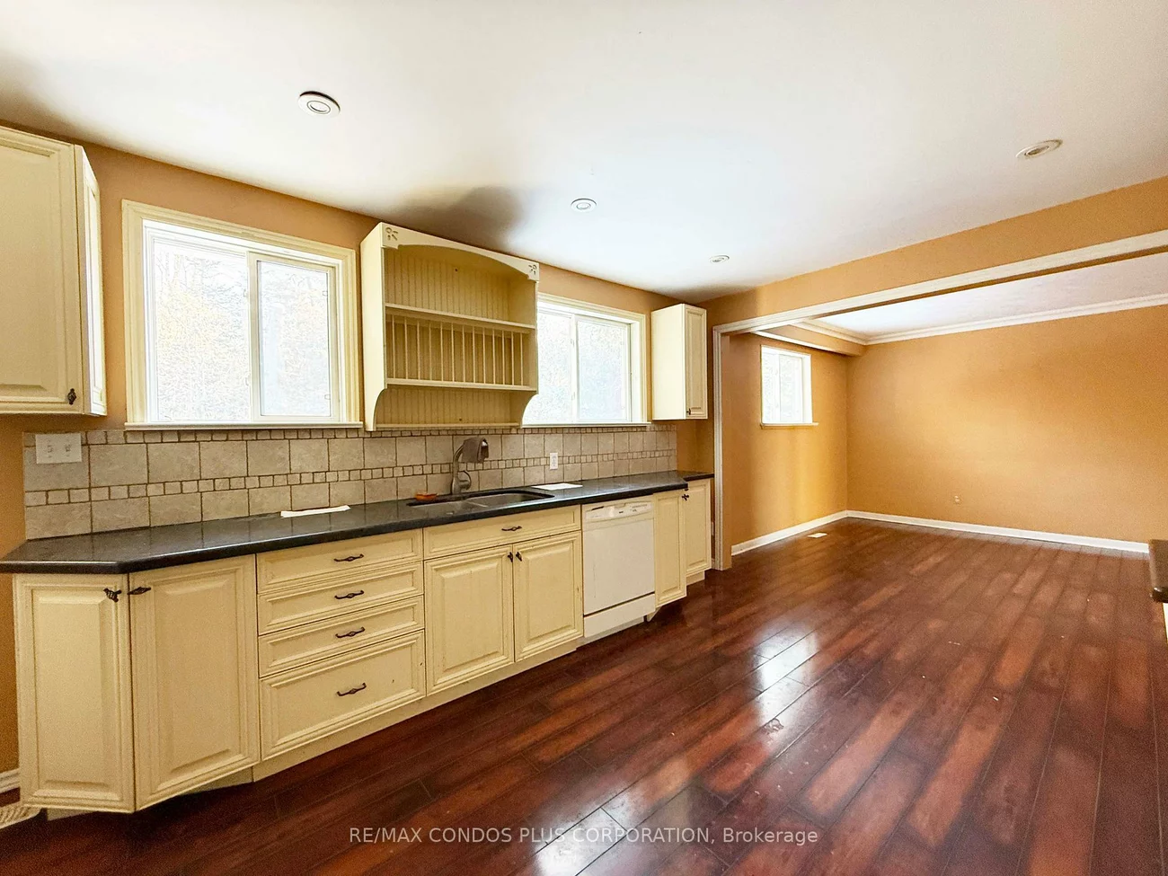 105, Park, Central Newmarket, Newmarket