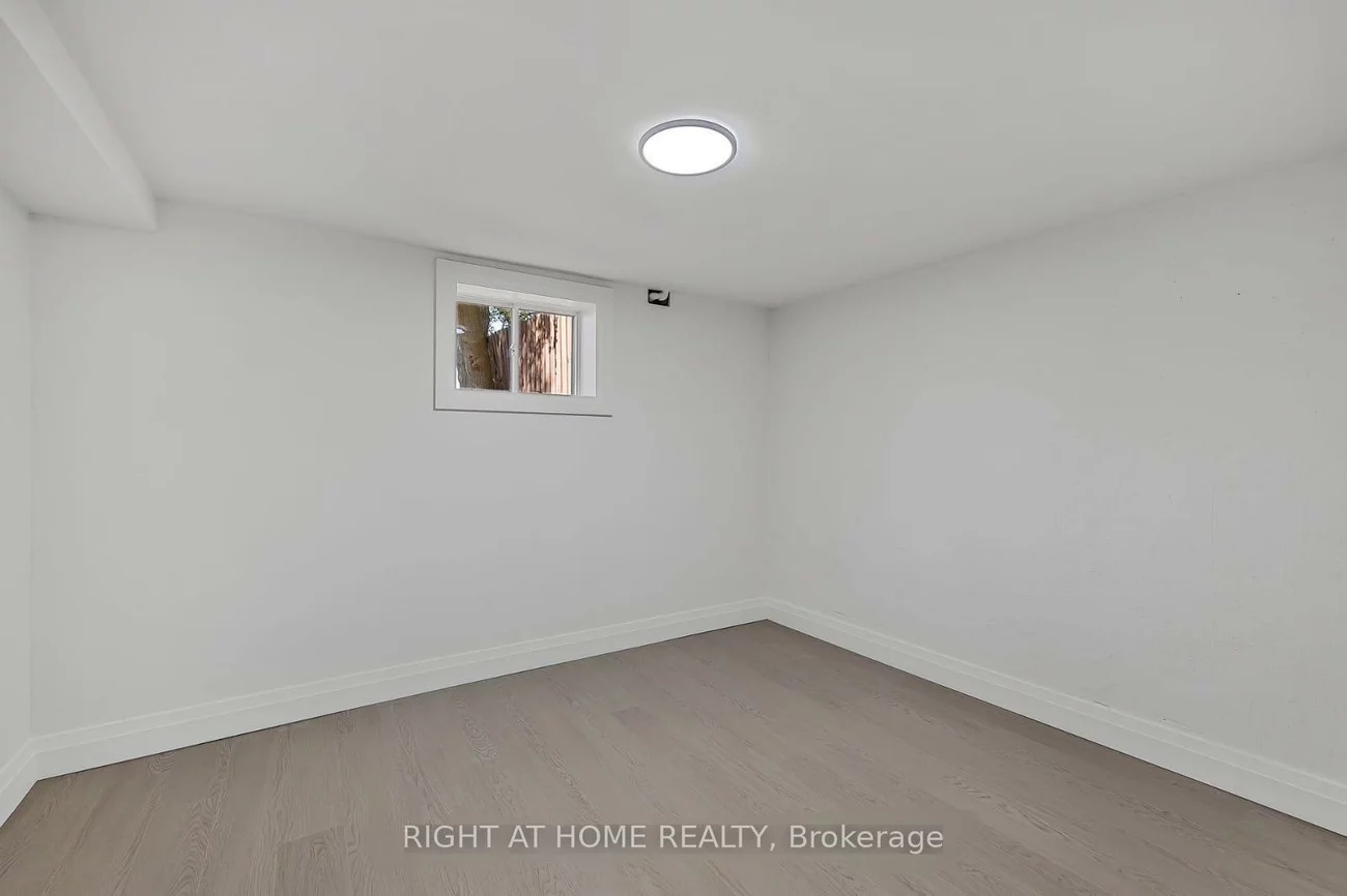 703, Sunnypoint, Huron Heights-Leslie Valley, Newmarket