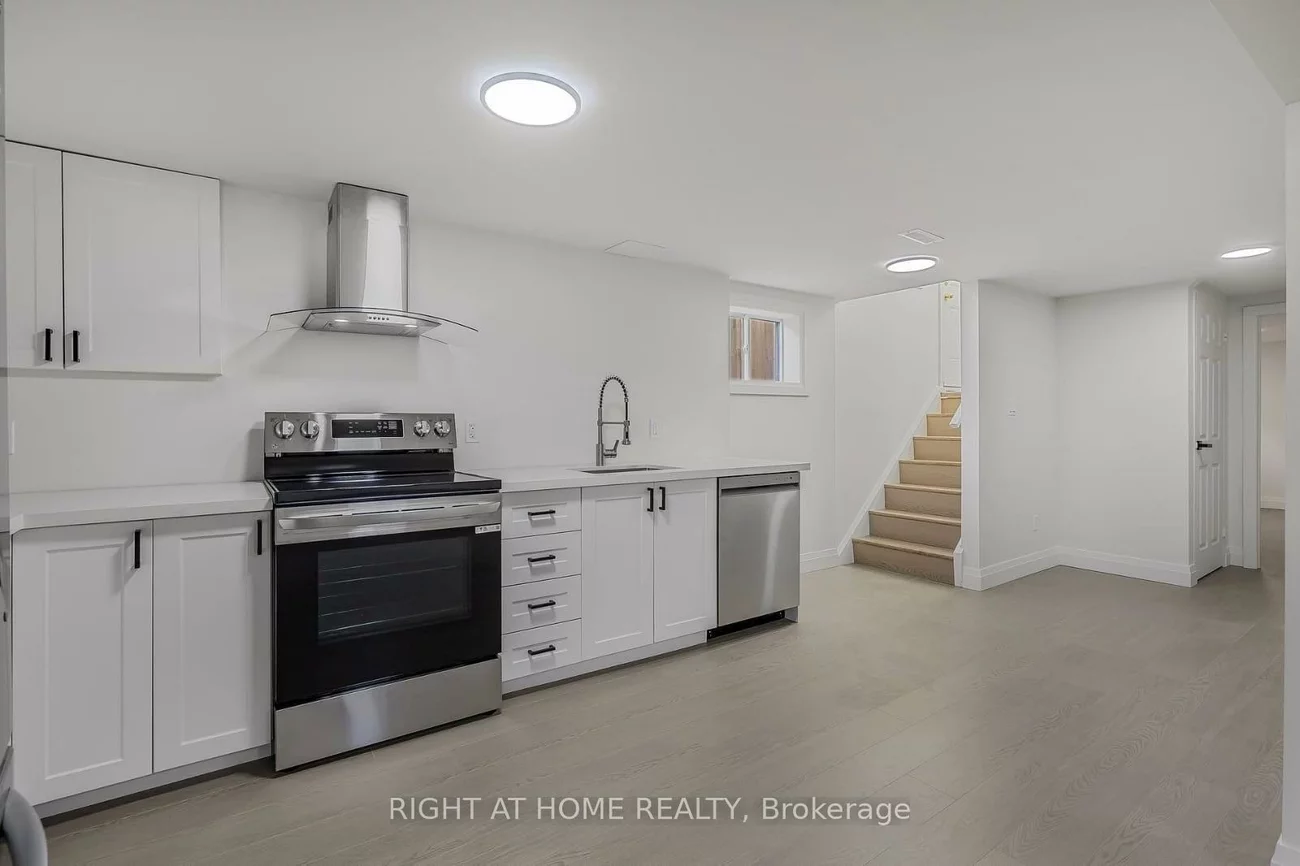 703, Sunnypoint, Huron Heights-Leslie Valley, Newmarket