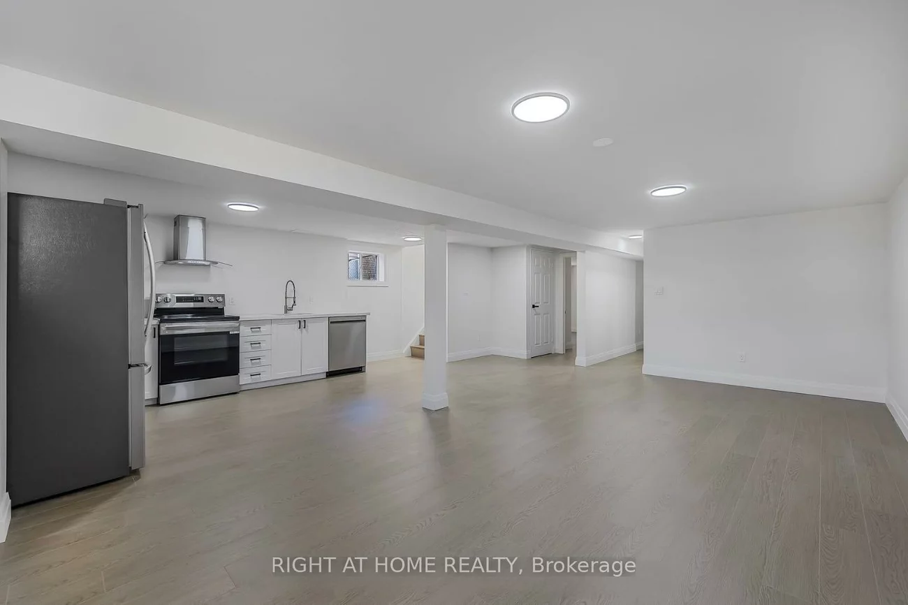 703, Sunnypoint, Huron Heights-Leslie Valley, Newmarket