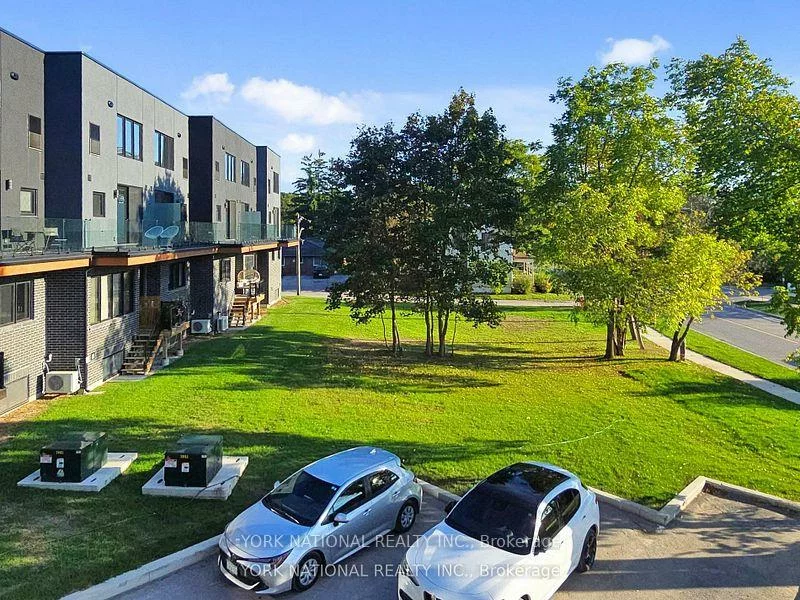 49, Charles, Central Newmarket, Newmarket