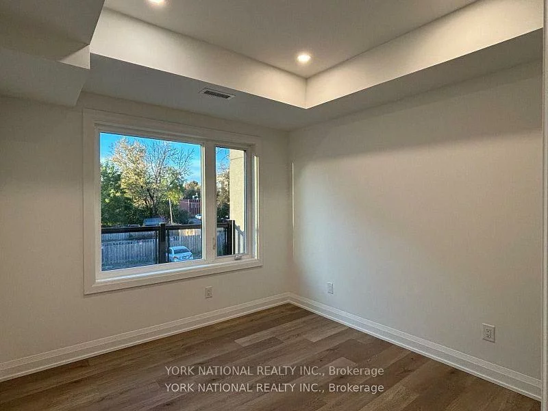 49, Charles, Central Newmarket, Newmarket