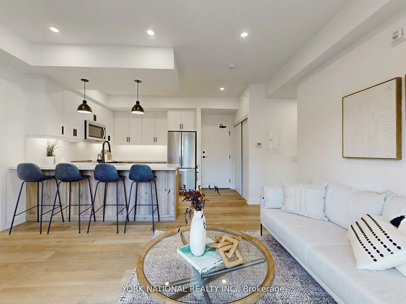 49, Charles, Central Newmarket, Newmarket