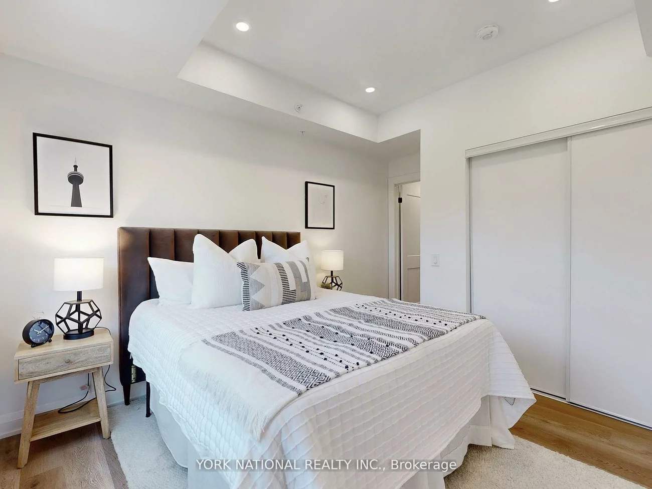 49, Charles, Central Newmarket, Newmarket