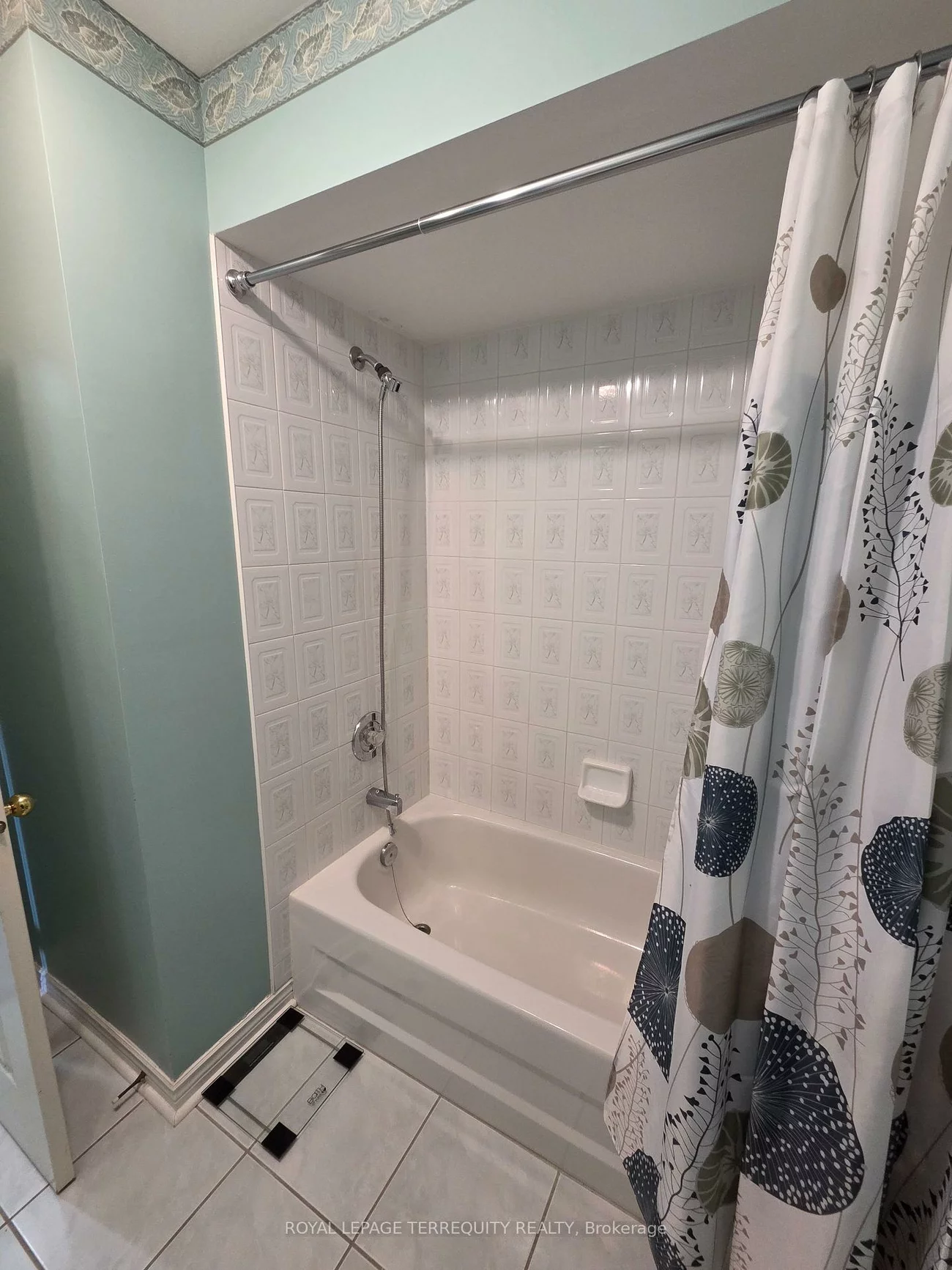 220, Denise, Summerhill Estates, Newmarket