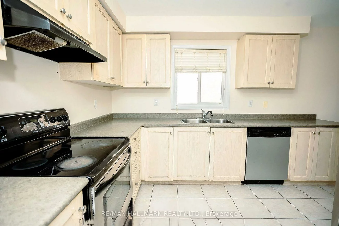 384, FLAGSTONE, Woodland Hill, Newmarket