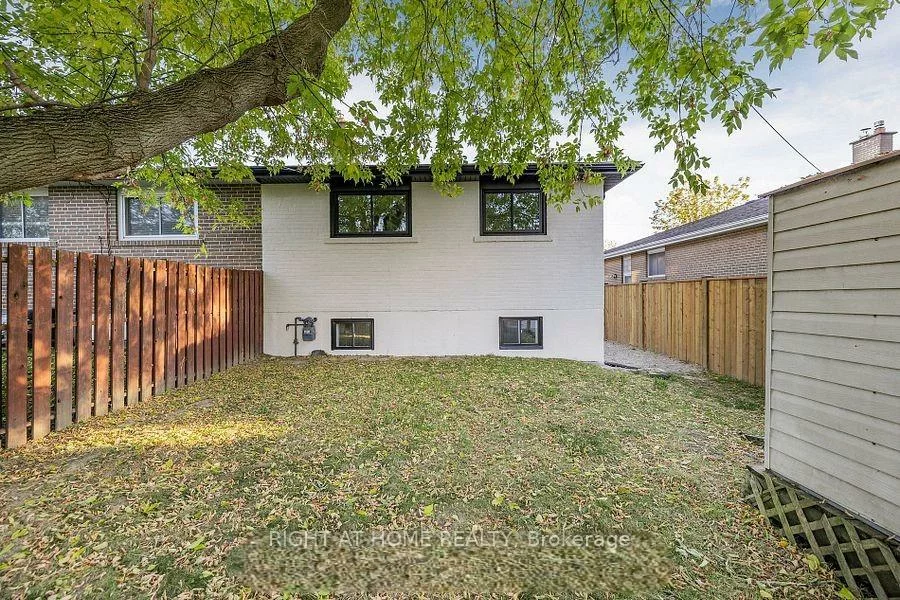 703, Sunnypoint, Huron Heights-Leslie Valley, Newmarket