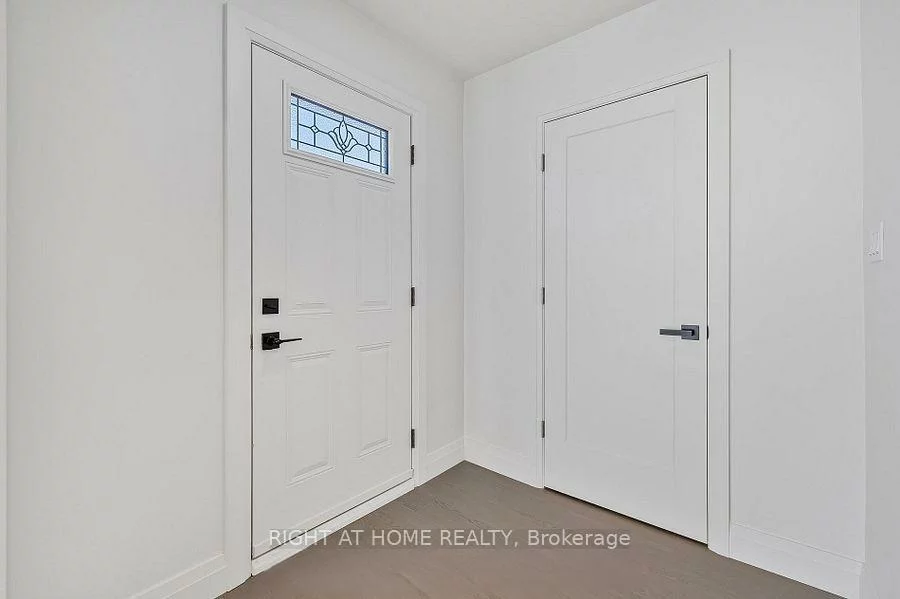 703, Sunnypoint, Huron Heights-Leslie Valley, Newmarket