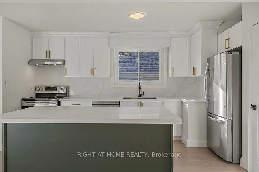 703, Sunnypoint, Huron Heights-Leslie Valley, Newmarket