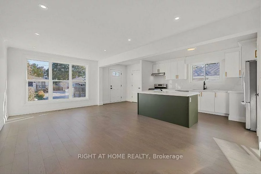 703, Sunnypoint, Huron Heights-Leslie Valley, Newmarket