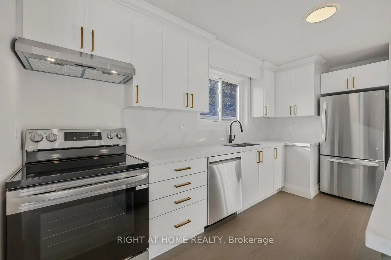 703, Sunnypoint, Huron Heights-Leslie Valley, Newmarket