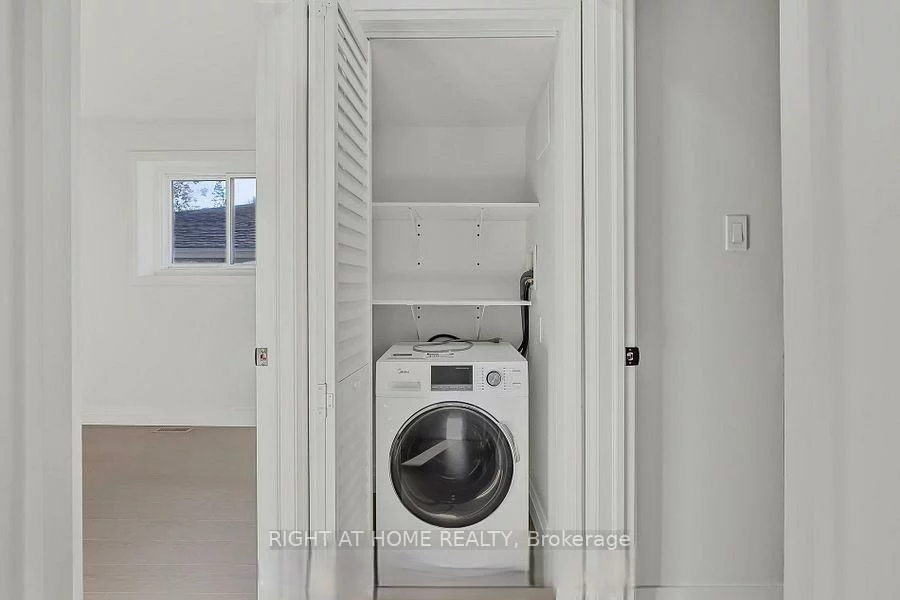 703, Sunnypoint, Huron Heights-Leslie Valley, Newmarket