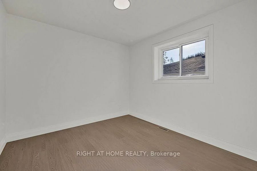 703, Sunnypoint, Huron Heights-Leslie Valley, Newmarket