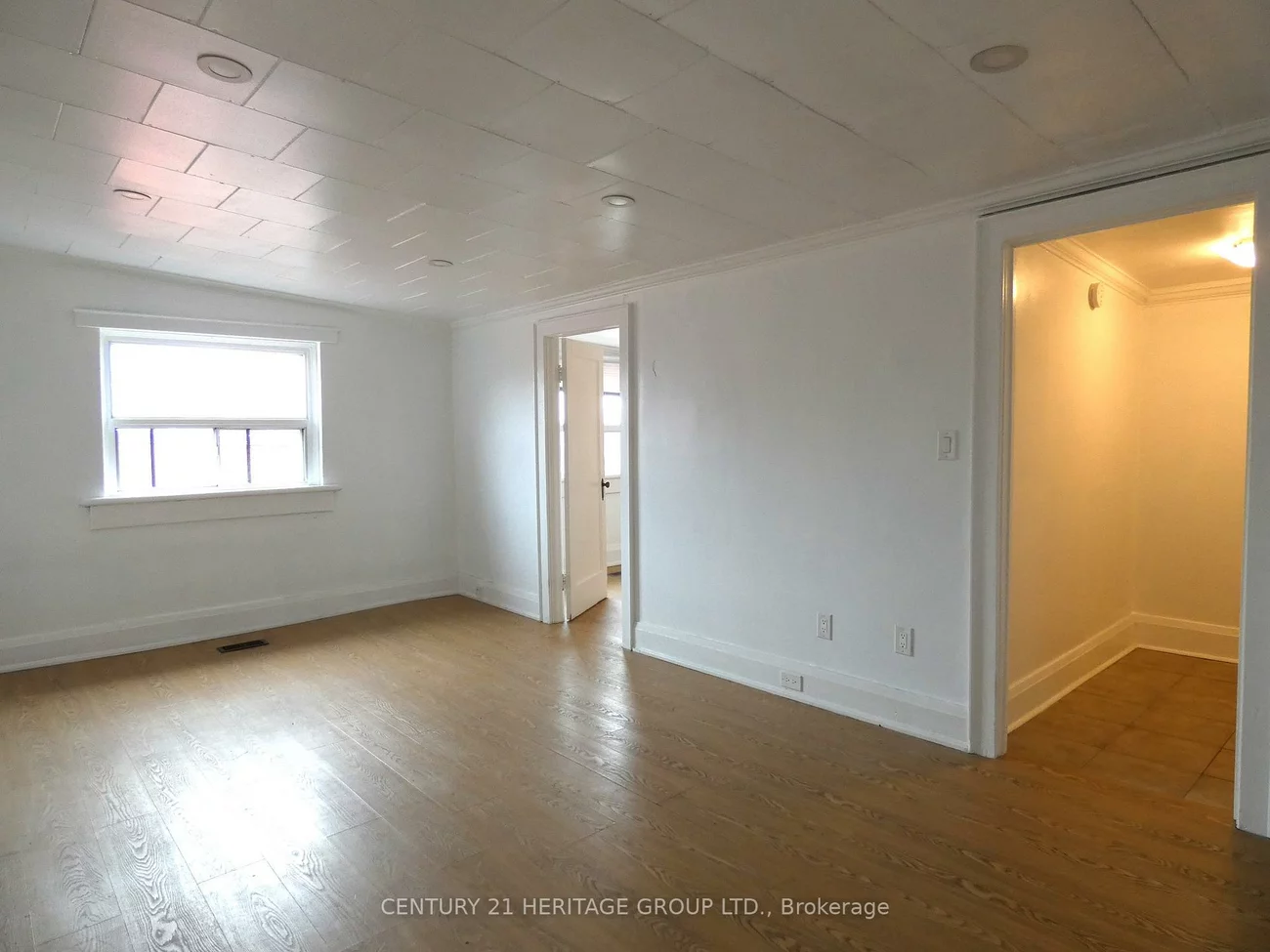 201, Main, Central Newmarket, Newmarket