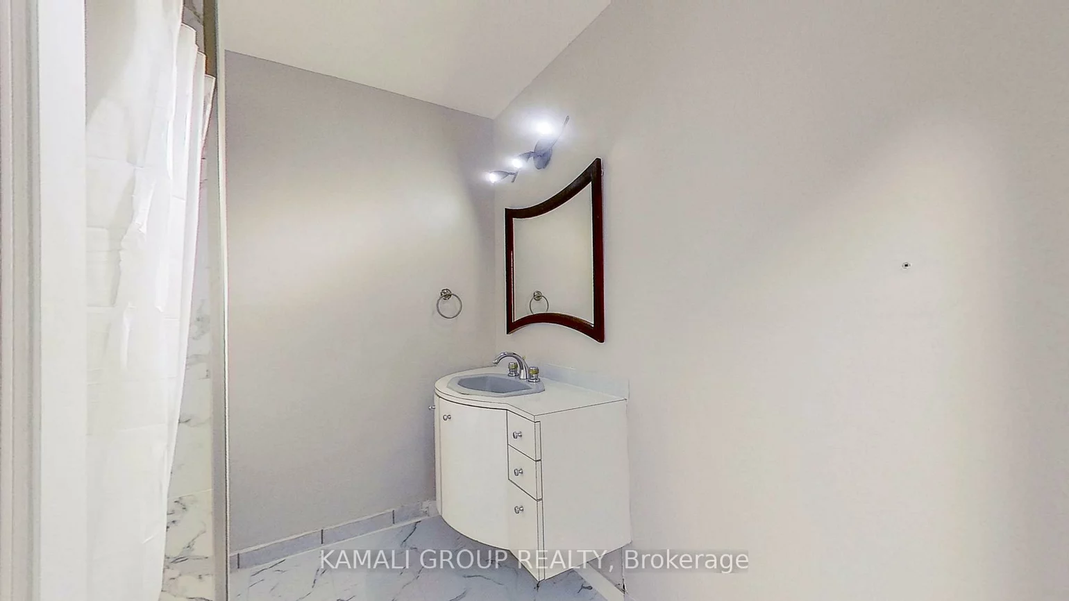 140, Cherrywood, Bristol-London, Newmarket