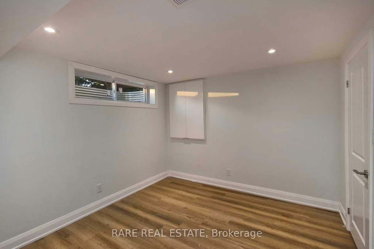 980, Jacarandah, Huron Heights-Leslie Valley, Newmarket