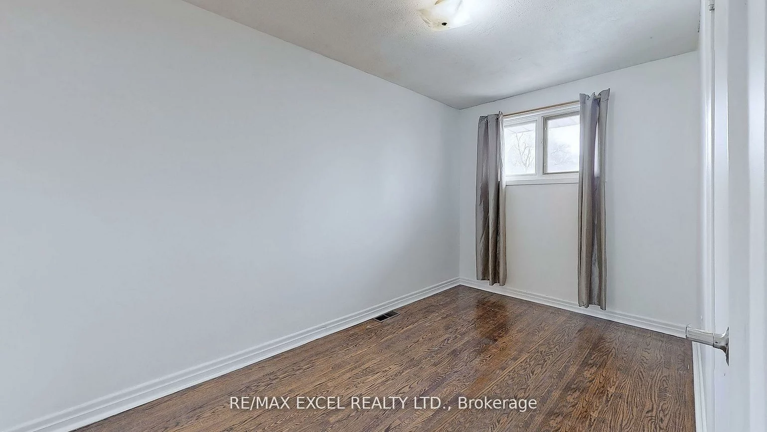 195, Parkview, Central Newmarket, Newmarket