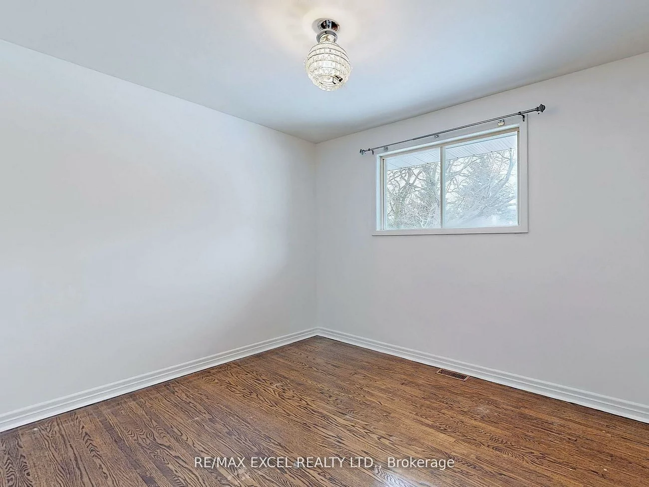 195, Parkview, Central Newmarket, Newmarket