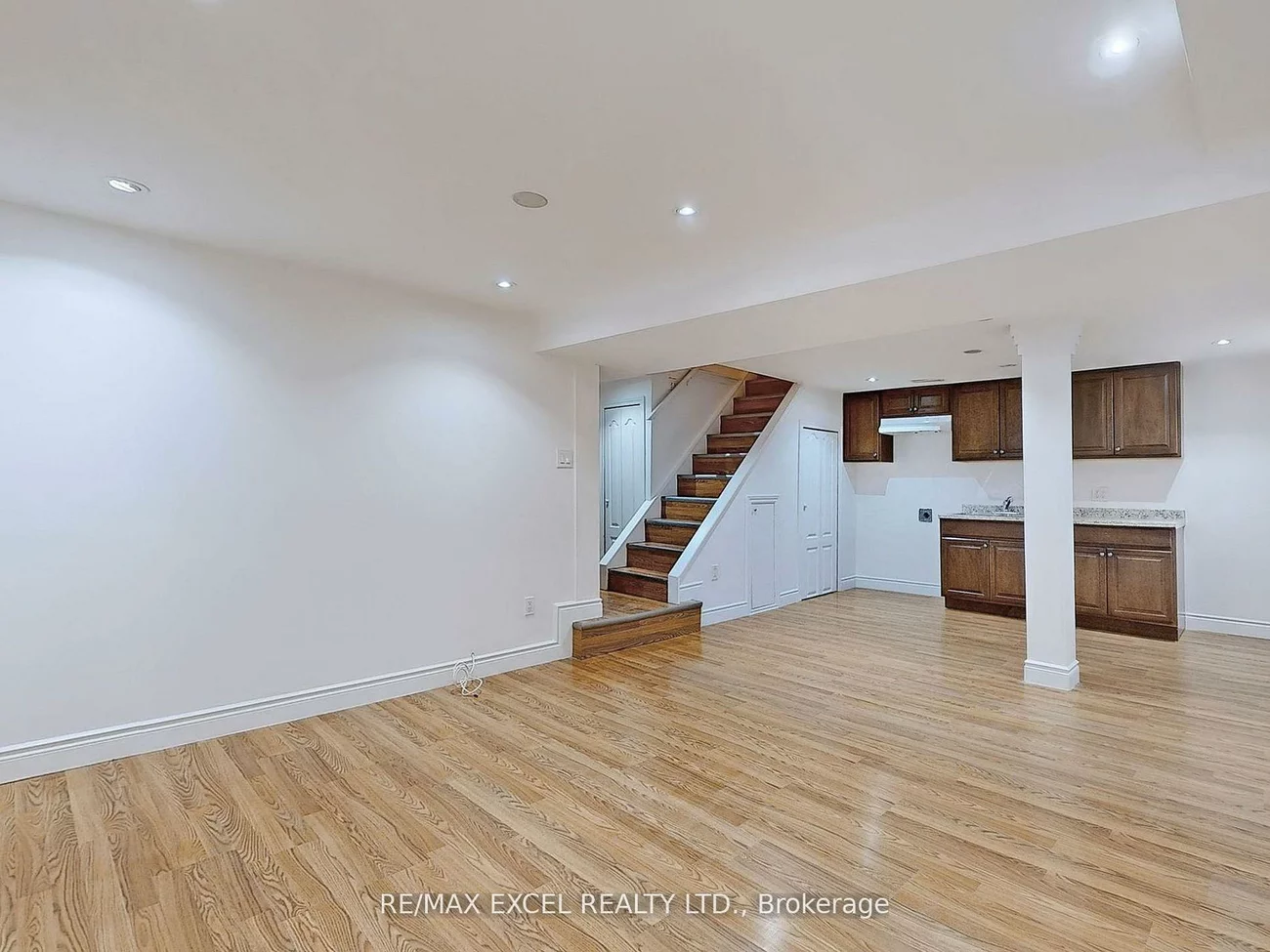 195, Parkview, Central Newmarket, Newmarket