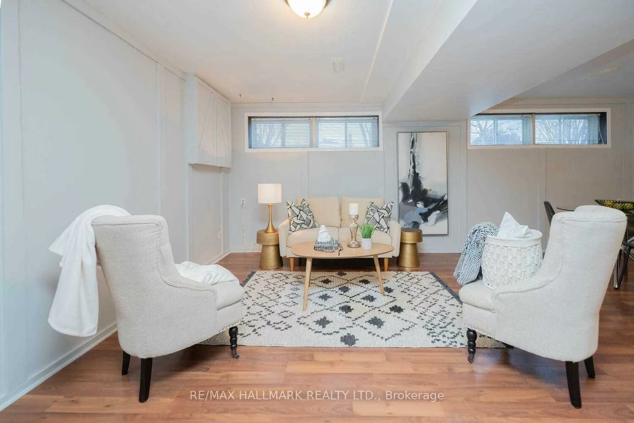 218, Silverbirch, Bristol-London, Newmarket