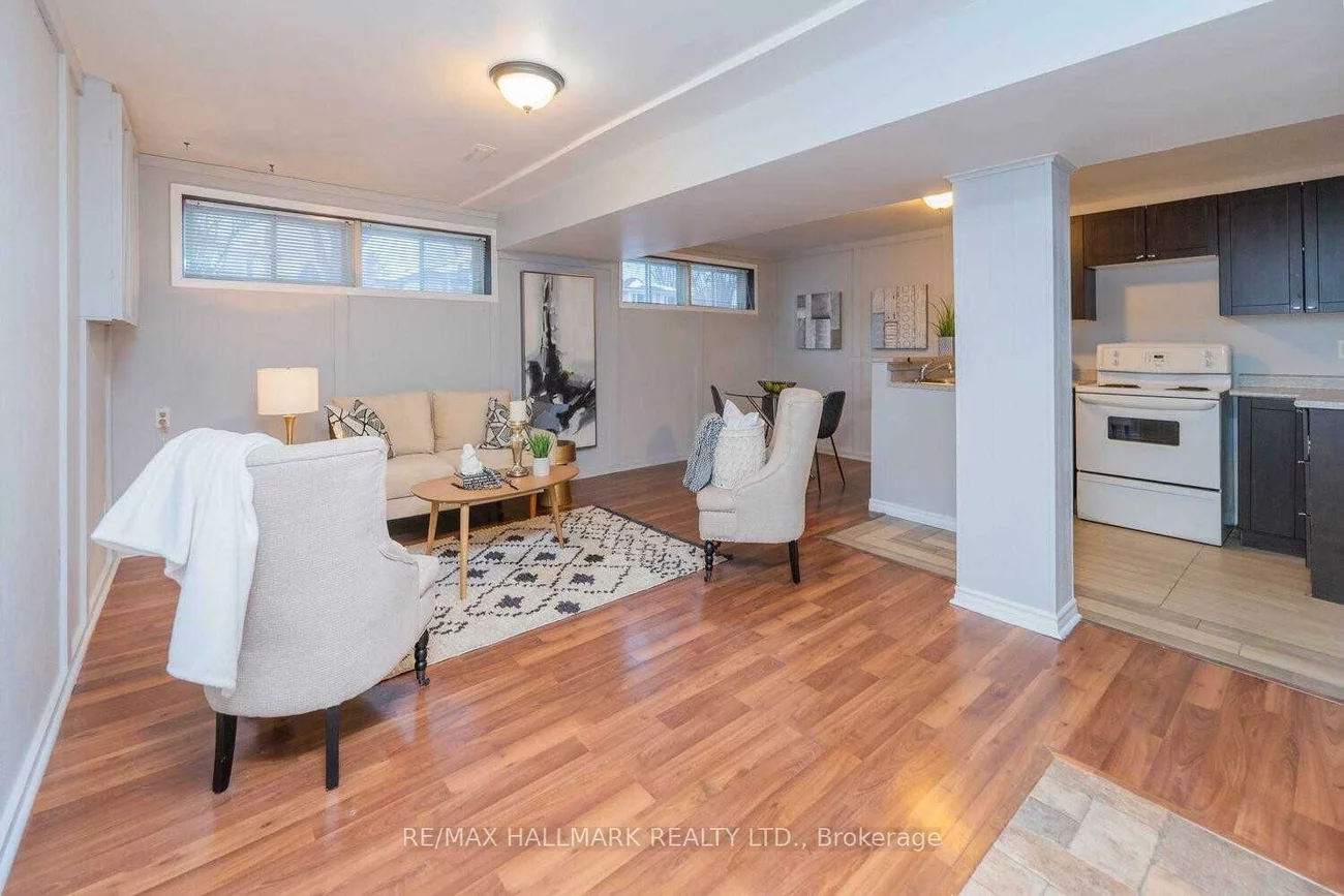 218, Silverbirch, Bristol-London, Newmarket