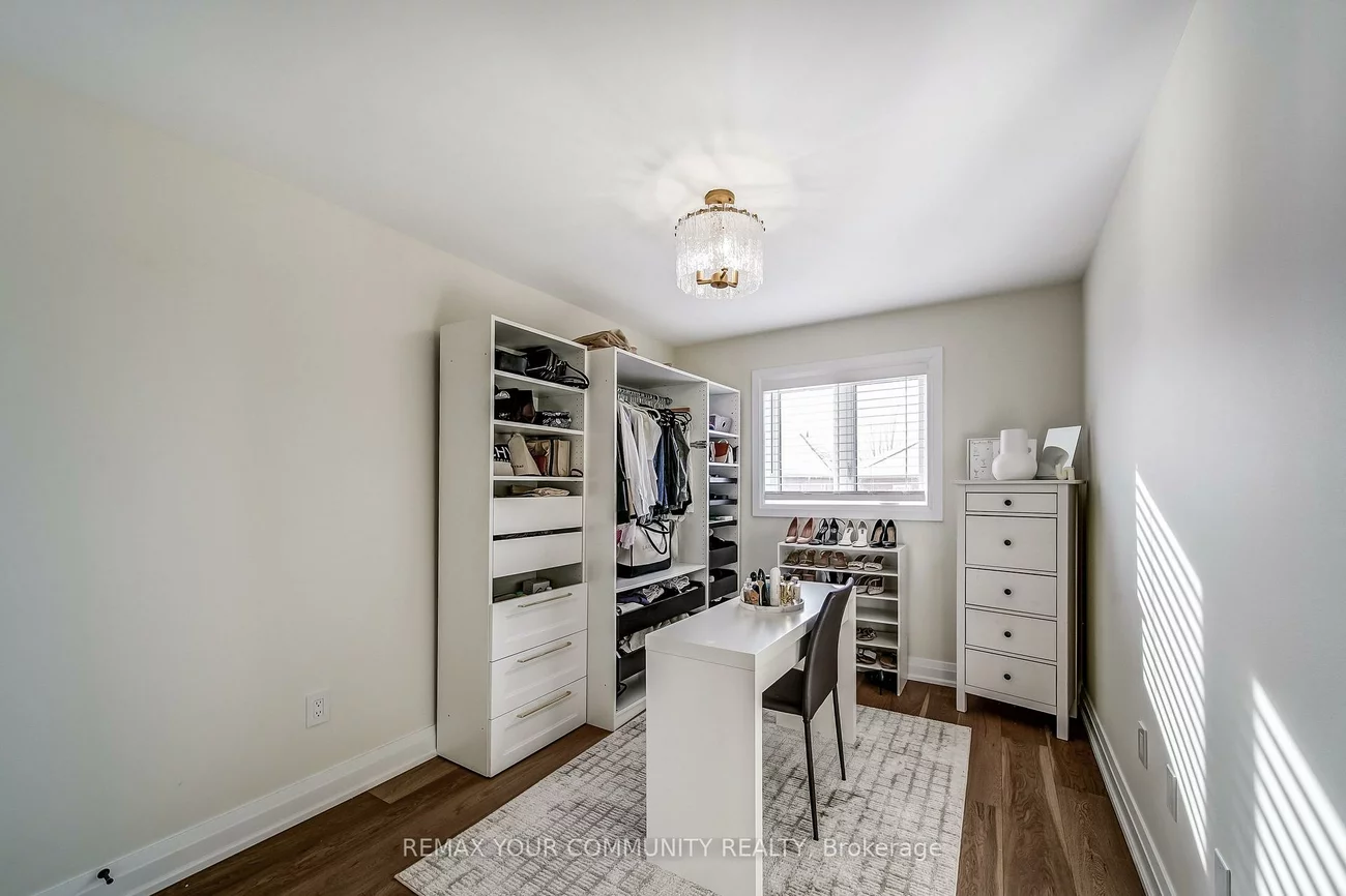 852, Sisler, Summerhill Estates, Newmarket