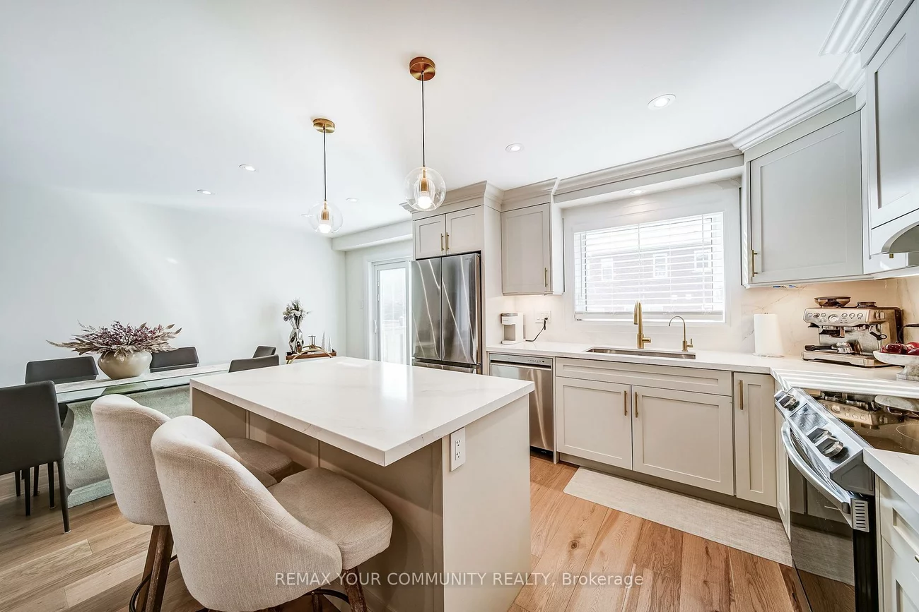 852, Sisler, Summerhill Estates, Newmarket