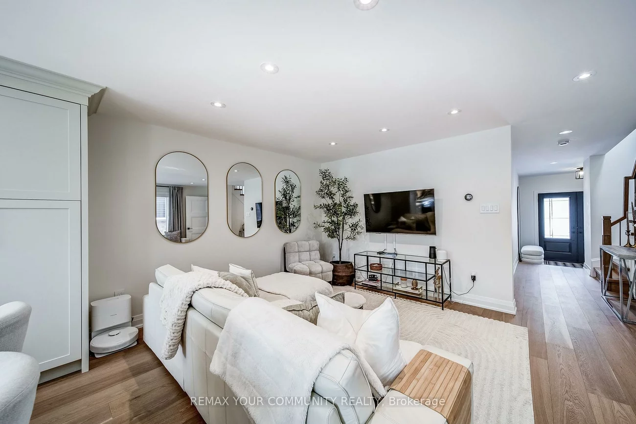 852, Sisler, Summerhill Estates, Newmarket