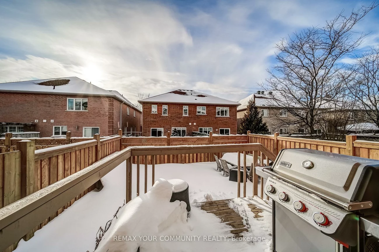 852, Sisler, Summerhill Estates, Newmarket