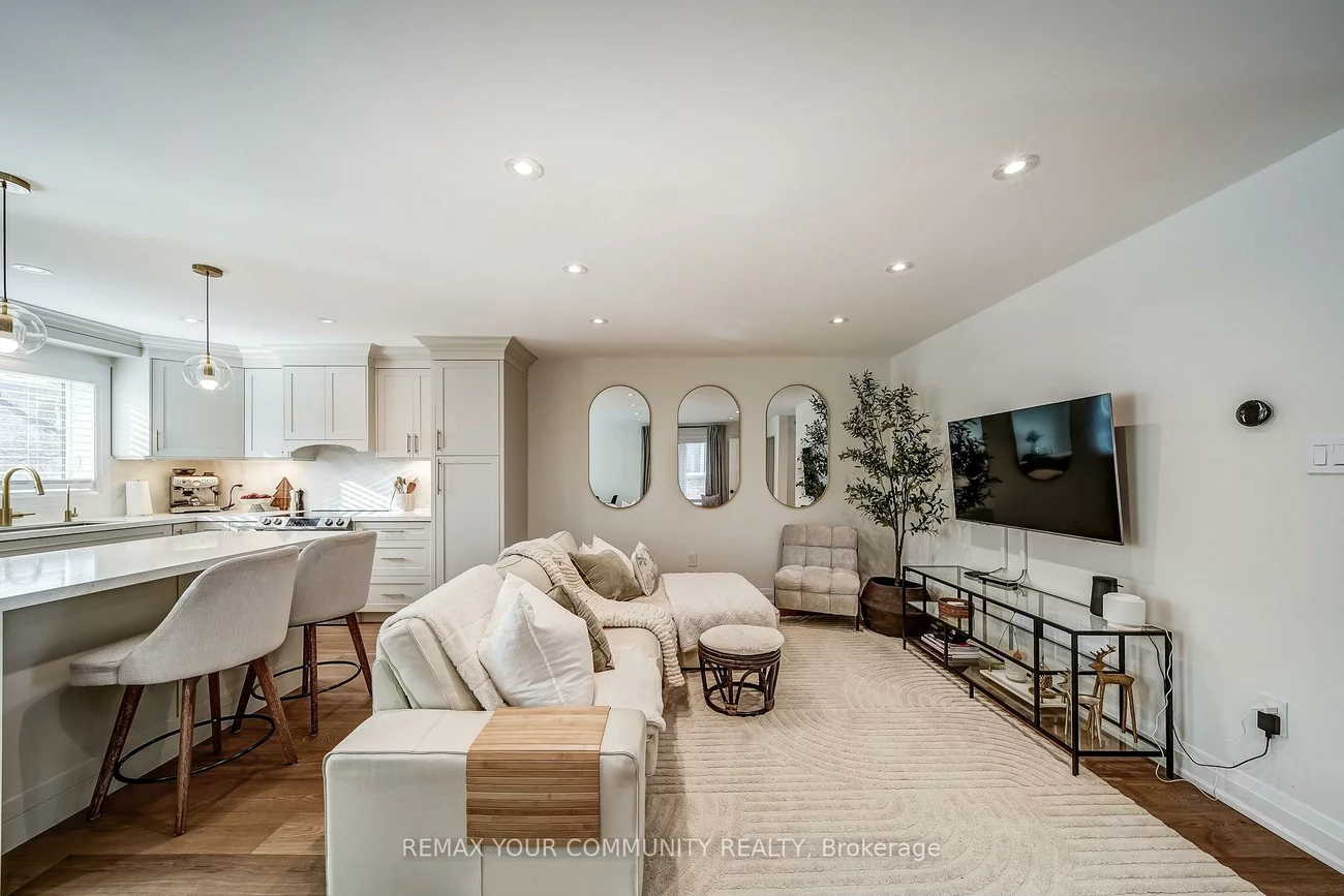 852, Sisler, Summerhill Estates, Newmarket