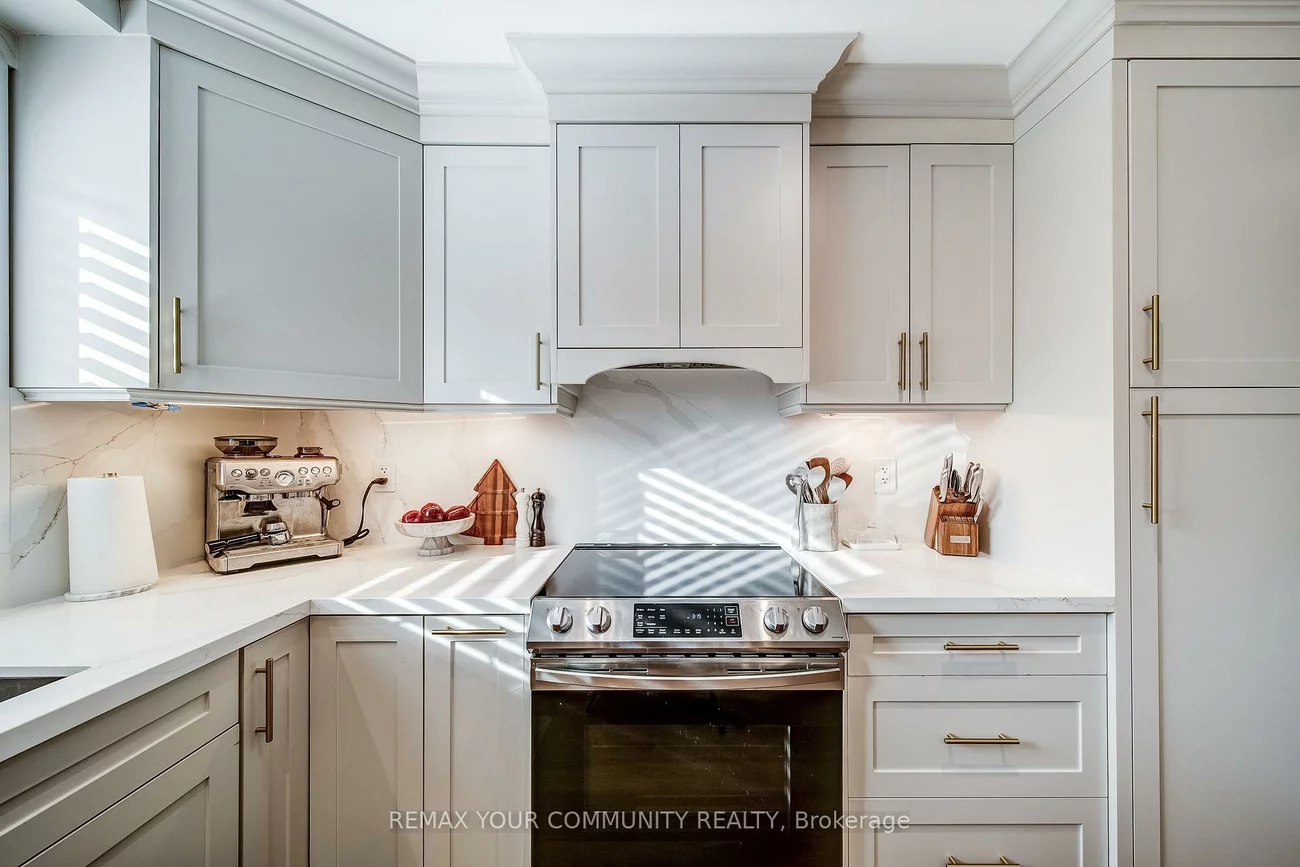 852, Sisler, Summerhill Estates, Newmarket