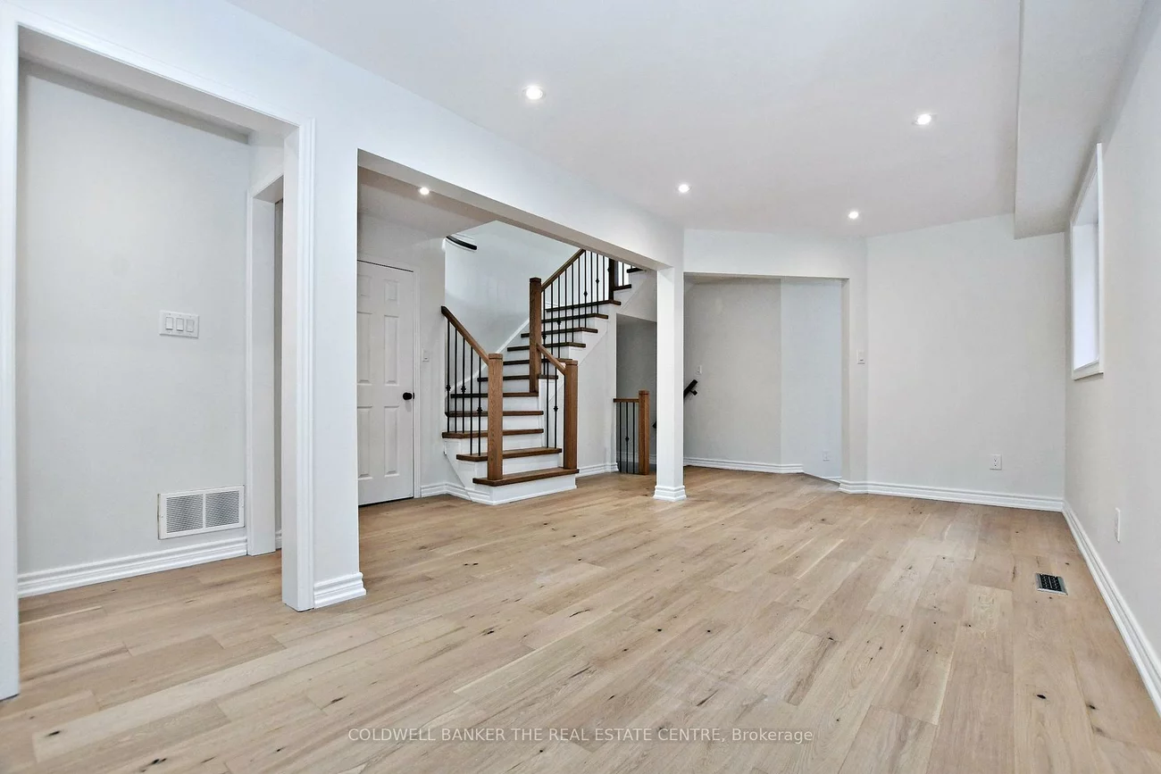 582, Skinner, Stonehaven-Wyndham, Newmarket